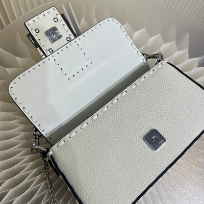 フェンディバッグ細部ディテール